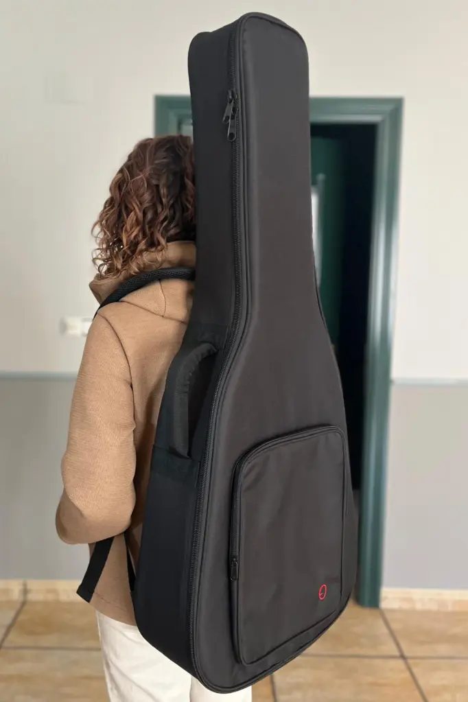 Funda guitarra Road II.webp